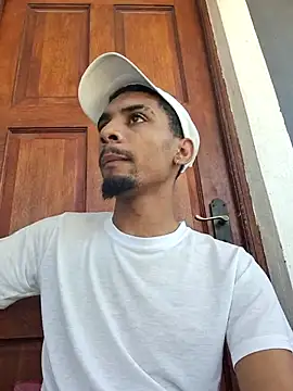 29YOURZ 28  online show from November 13, 2025, 8:57 am