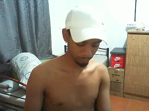 29YOURZ 28  online show from November 28, 2025, 3:42 am