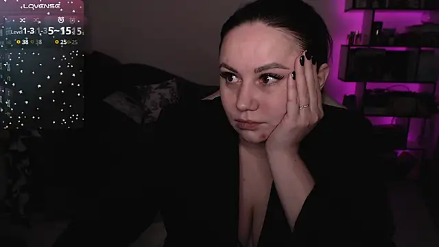 Snapshot of SexyWitch_666 chatting on January 24, 2025, 6:35 am SexyWitch 666 online show from January 24, 2025, 6:35 am