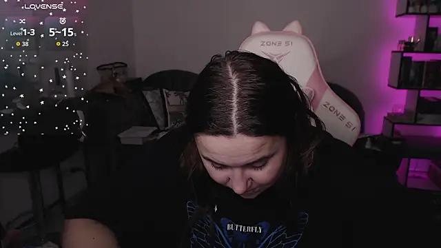 Snapshot of SexyWitch_666 chatting on October 8, 2025, 8:01 am SexyWitch 666 online show from October 8, 2025, 8:01 am