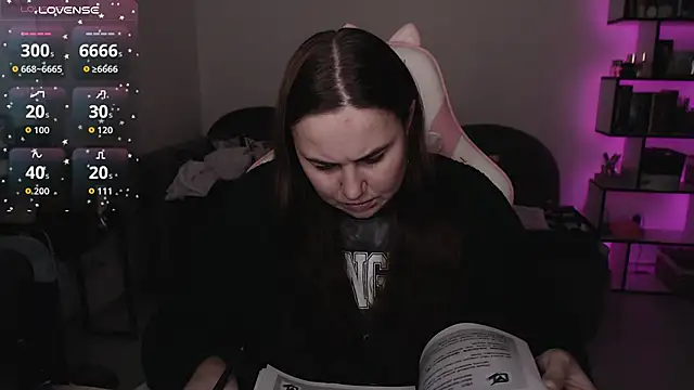 Snapshot of SexyWitch_666 chatting on October 17, 2025, 3:20 am SexyWitch 666 online show from October 17, 2025, 3:20 am