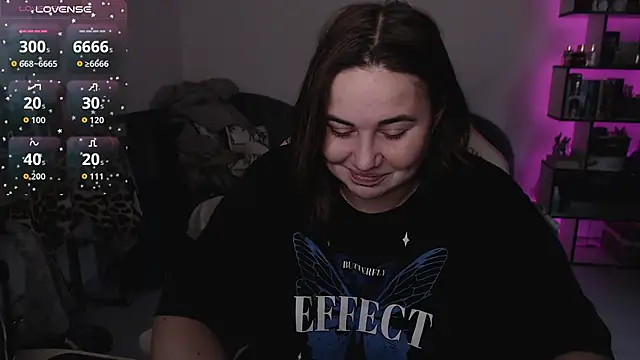 Snapshot of SexyWitch_666 chatting on October 25, 2025, 6:32 am SexyWitch 666 online show from October 25, 2025, 6:32 am