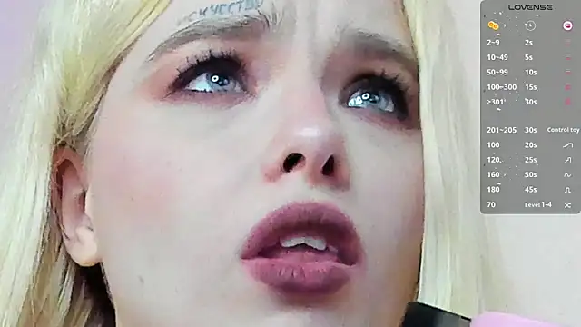 Snapshot of MisssLola chatting on January 31, 2025, 4:06 pm MisssLola online show from January 31, 2025, 4:06 pm