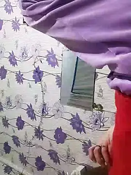 SweetLeila40 online show from January 6, 2025, 7:02 pm