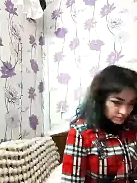 SweetLeila40 online show from February 4, 2025, 6:36 am