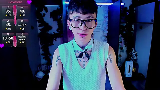 Snapshot of juniior_2311_ chatting on February 19, 2025, 4:22 pm juniior 2311 online show from February 19, 2025, 4:22 pm