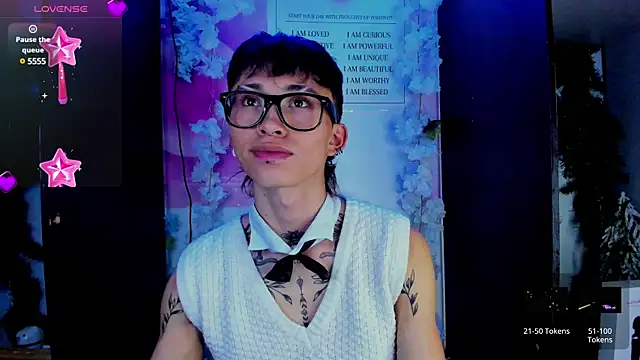 Snapshot of juniior_2311_ chatting on February 19, 2025, 7:27 pm juniior 2311 online show from February 19, 2025, 7:27 pm