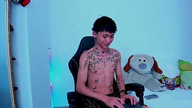 Snapshot of juniior_2311_ chatting on October 24, 2025, 6:04 pm juniior 2311 online show from October 24, 2025, 6:04 pm