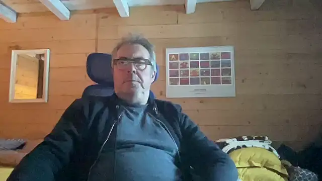 Snapshot of lelohop chatting on December 27, 2024, 8:35 am lelohop online show from December 27, 2024, 8:35 am