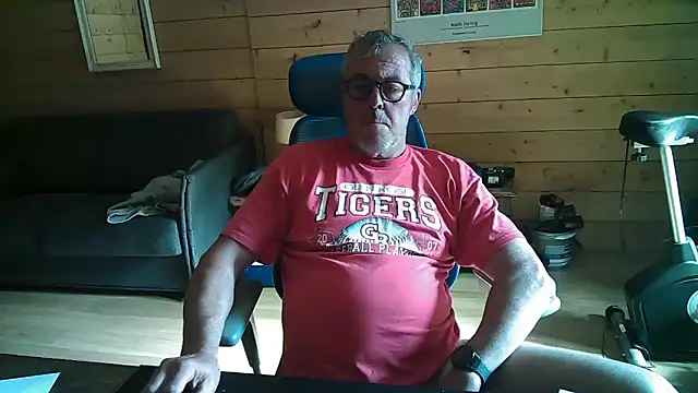 Snapshot of lelohop chatting on October 16, 2025, 11:44 am lelohop online show from October 16, 2025, 11:44 am