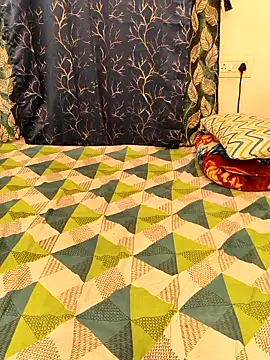 yhona darling online show from November 26, 2025, 11:00 am