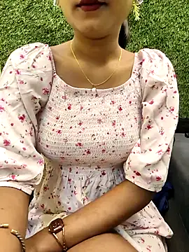 Snapshot of yhona_darling chatting on March 31, 2026, 3:19 am yhona darling online show from March 31, 2026, 3:19 am