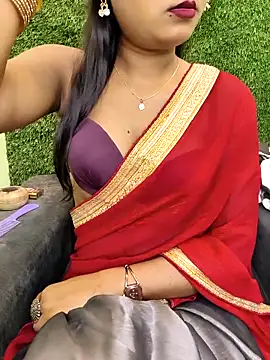 Snapshot of yhona_darling chatting on March 31, 2026, 3:45 pm yhona darling online show from March 31, 2026, 3:45 pm