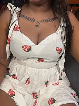 Hot Urvi online show from July 30, 2026, 4:39 pm