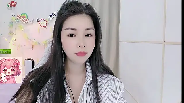 HK angelchloe online show from June 12, 2026, 1:04 am