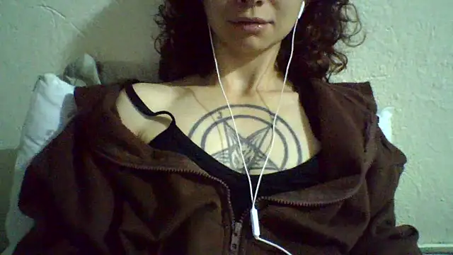 Snapshot of CELEna098rs707 chatting on May 22, 2026, 8:53 am CELEna098rs707 online show from May 22, 2026, 8:53 am