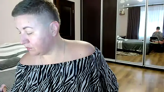 Annet1912 online show from October 28, 2025, 12:30 pm