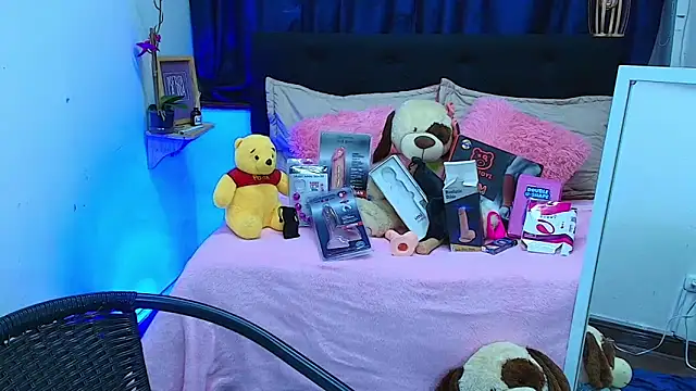 avans 15 online show from February 28, 2025, 11:12 pm