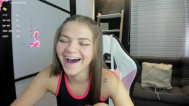 Snapshot of PaigeJayden chatting on January 16, 2025, 8:36 pm PaigeJayden online show from January 16, 2025, 8:36 pm