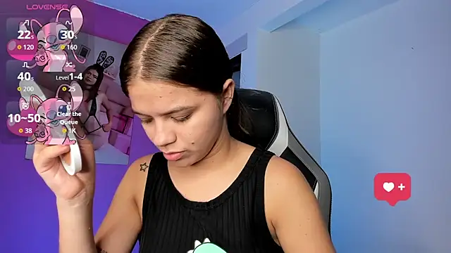 Snapshot of PaigeJayden chatting on September 23, 2025, 4:59 am PaigeJayden online show from September 23, 2025, 4:59 am