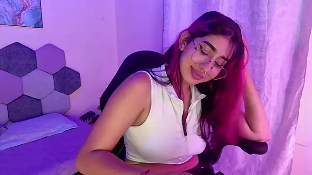 Horny tgn online show from November 21, 2025, 9:24 pm