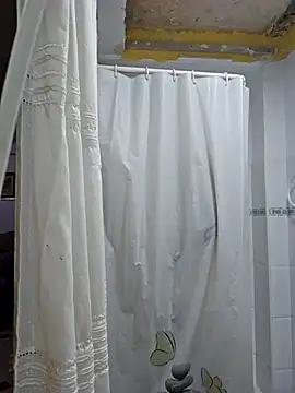 charlye inkkkk online show from December 18, 2025, 7:53 pm