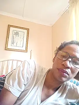 bustybillies online show from November 12, 2025, 5:19 am