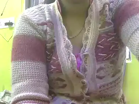 CUTYHINA 001 online show from December 12, 2024, 5:10 am