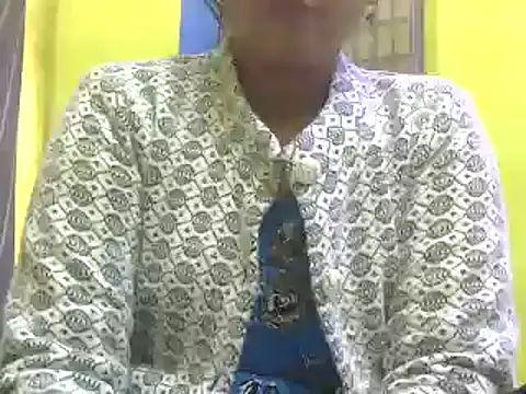 CUTYHINA 001 online show from December 18, 2024, 10:51 am