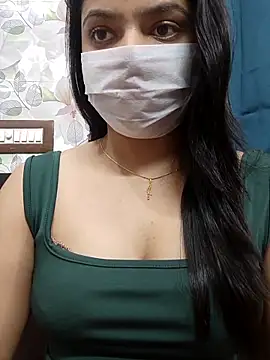 Snapshot of Myloveurvi chatting on October 11, 2025, 11:31 am Myloveurvi online show from October 11, 2025, 11:31 am