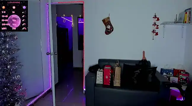 ZhoeStrong online show from December 22, 2024, 10:58 pm