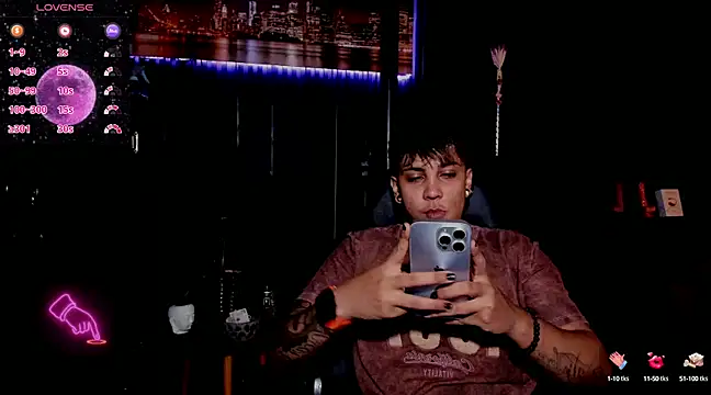 ZhoeStrong online show from February 26, 2025, 9:37 pm