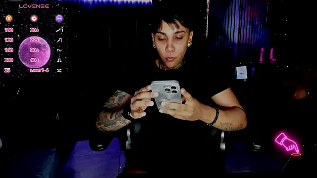 ZhoeStrong online show from March 22, 2025, 11:09 pm