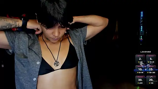 ZhoeStrong online show from September 18, 2025, 10:17 am