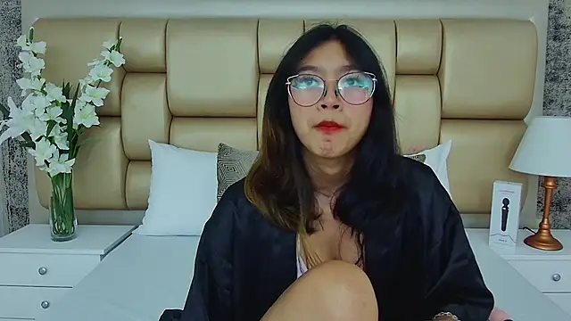 Yommi Winx online show from December 4, 2024, 10:08 pm