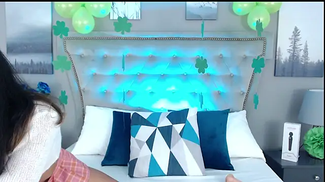 Yommi Winx online show from March 17, 2025, 11:54 pm