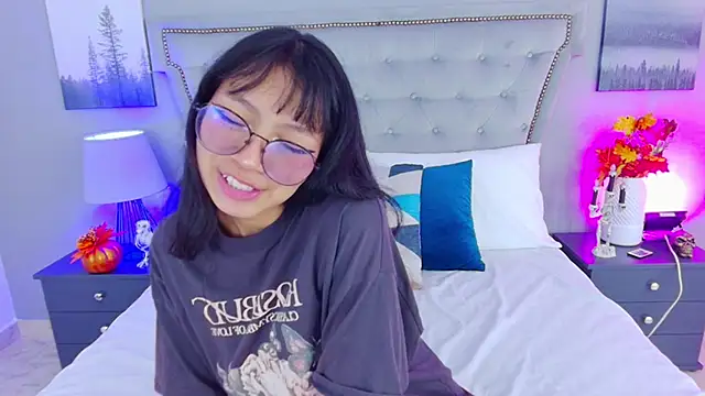 Yommi Winx online show from October 24, 2025, 9:33 pm