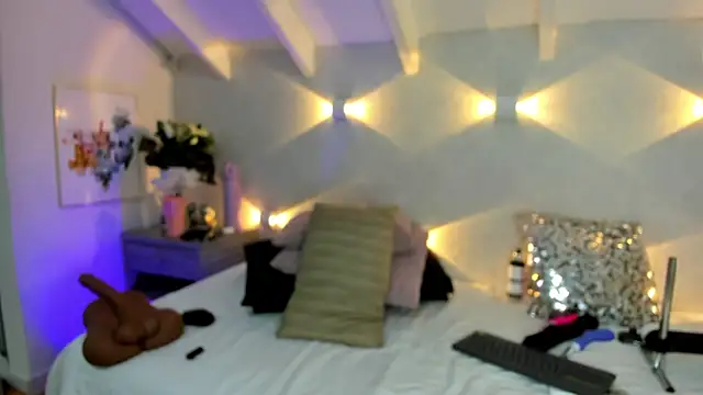 Martina Miiller online show from April 4, 2026, 1:08 pm