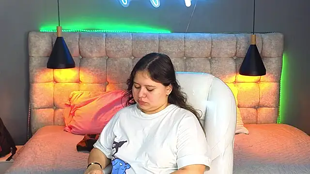 Laia and Aloby online show from January 9, 2025, 3:34 pm