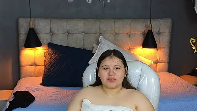 Laia and Aloby online show from September 18, 2025, 10:23 pm