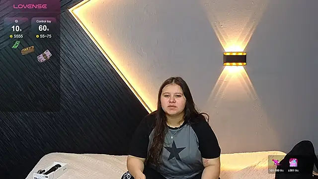 Laia and Aloby online show from February 13, 2026, 10:17 pm