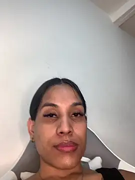 Snapshot of Emiily_Miller chatting on December 23, 2024, 7:52 pm Emiily Miller online show from December 23, 2024, 7:52 pm