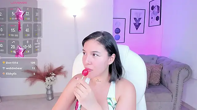 Snapshot of kendaall_jenner_ chatting on December 13, 2024, 6:42 am kendaall jenner online show from December 13, 2024, 6:42 am