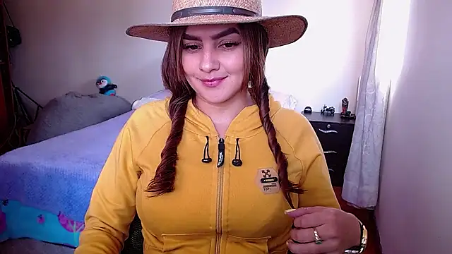 Lu perez online show from February 5, 2025, 7:10 pm