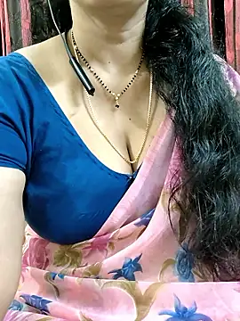 Snapshot of bhuvana555 chatting on November 19, 2025, 4:40 pm bhuvana555 online show from November 19, 2025, 4:40 pm