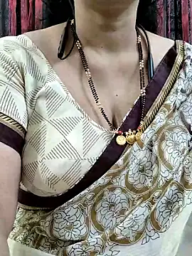 Snapshot of bhuvana555 chatting on December 4, 2025, 6:12 am bhuvana555 online show from December 4, 2025, 6:12 am