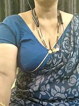 Snapshot of bhuvana555 chatting on January 6, 2026, 6:00 pm bhuvana555 online show from January 6, 2026, 6:00 pm