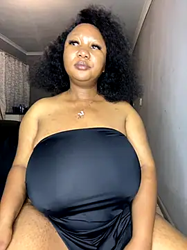 Snapshot of MayaPassion chatting on November 11, 2025, 7:25 pm MayaPassion online show from November 11, 2025, 7:25 pm