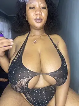 Snapshot of MayaPassion chatting on November 14, 2025, 3:27 am MayaPassion online show from November 14, 2025, 3:27 am