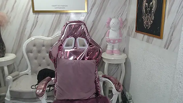 Violeth b online show from February 12, 2025, 12:44 pm